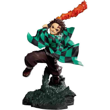 Boneco Demon Slayer Kimetsu no Yaiba Tanjiro Kamado Combination Battle Bandai Banpresto